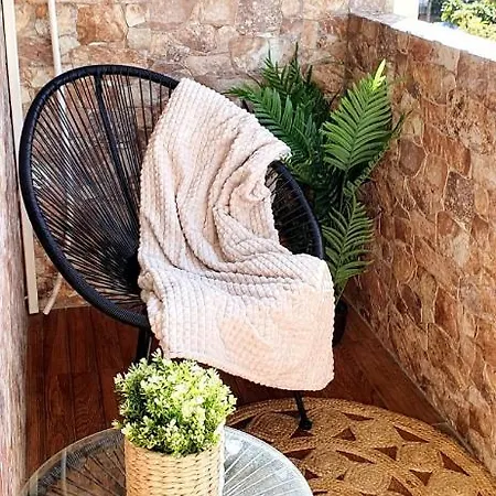 Apartment One Palm View 2-bdr - A Step From The Ocean! Benalmadena