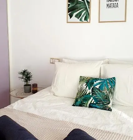 One Palm View 2-bdr - A Step From The Ocean! Apartment