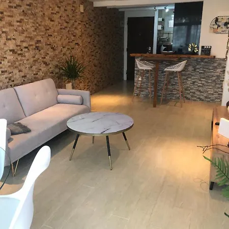 Apartment One Palm View 2-bdr - A Step From The Ocean! Benalmadena